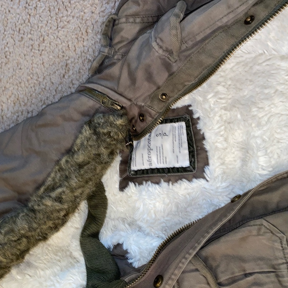 Aeropostale Hooded Olive Green Parka - Picture 2 of 3